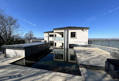 House with pool and terrace 3