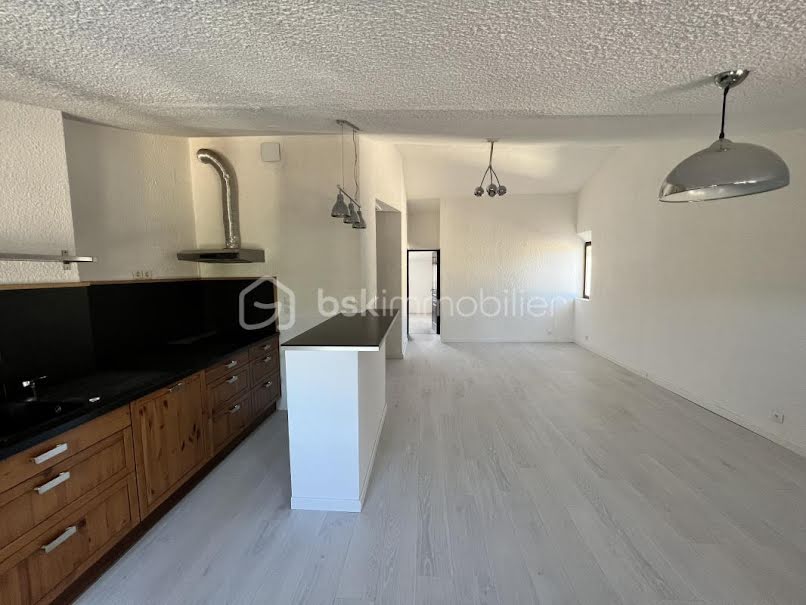 Vente appartement 3 pièces 65 m² à Trans-en-Provence (83720), 121 000 €