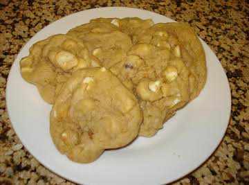 White Macadamia Nut Cookies