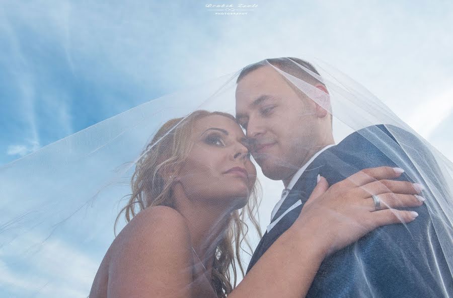 婚礼摄影师Zsolt Drabik（drabikzsolt）。2019 2月28日的照片