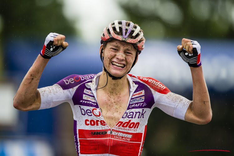 Wout Van Aert ziet Mathieu van der Poel zegevieren in Dwars door het Hageland