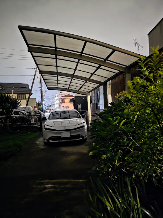 プリウスの武蔵野フーズ所沢工場・自宅の駐車場に関するカスタム事例の投稿画像8枚目