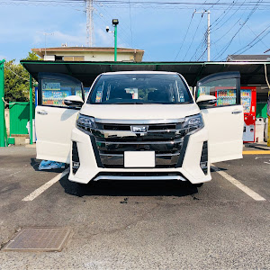 ノア ZRR80W