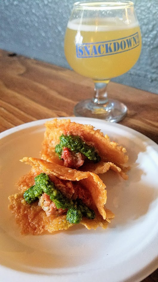 Snackdown 2018 pairing of Hotlips/Little Beast brought together HOTLIPS Meatball or Falawsome* Ball Frico Taco (the latter is the vegetarian option, the only one of the whole Snackdown) with the Little Beast Fera Brett Ale