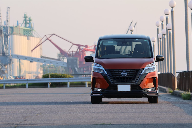 セレナのGW・5月もよろしくお願いします・LC500・碧南ボードウォークに関するカスタム事例の投稿画像3枚目