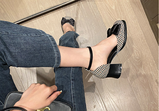 Title 7, Womens Temperament Thick Heels and Versatile H...
