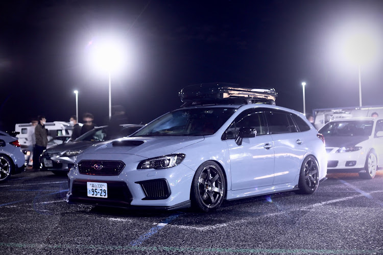 レヴォーグのTE37 SAGA SL・クールグレーカーキに関するカスタム事例の投稿画像4枚目