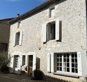 maison à Saint-Jean-de-Côle (24)
