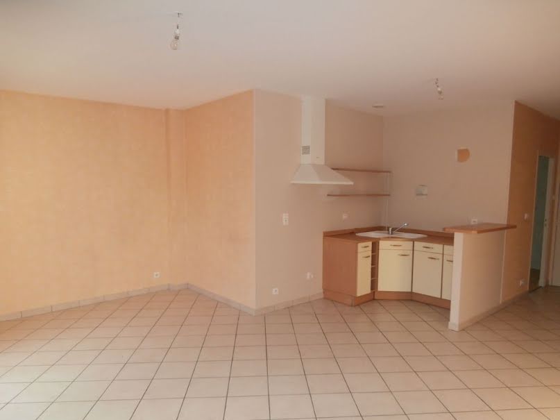 Location  appartement 1 pièce 46 m² à Terrasson-Lavilledieu (24120), 400 €