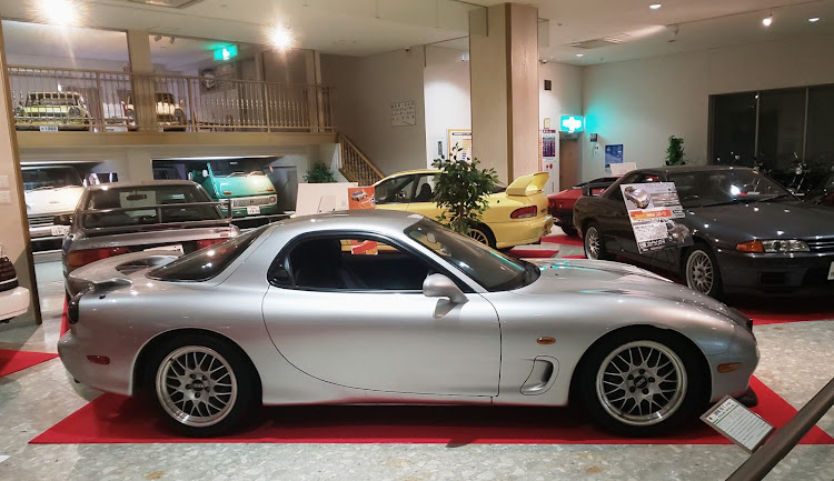 スカイラインの石川県 自動車博物館🚗・車バカ一代・第２弾‼️・ヤッパ♪ スカイラインでしょ🎵😍・ライバルコラボ?に関するカスタム事例の投稿画像28枚目