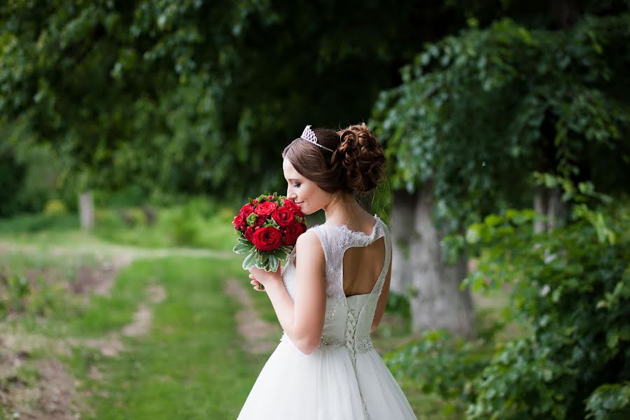 Fotografo di matrimoni Oksana Denisova (999oksanka999). Foto del 11 giugno 2017