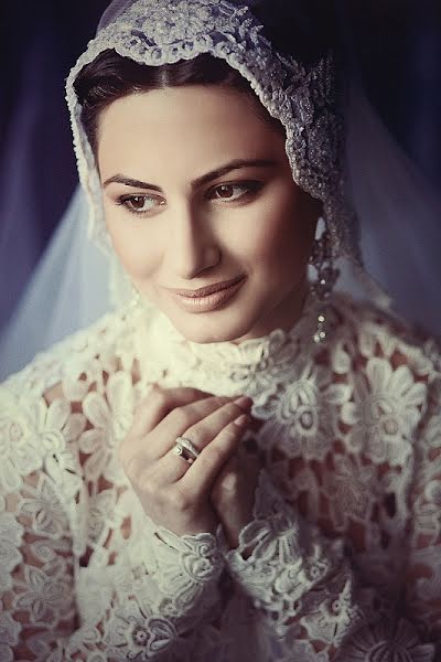 Fotograful de nuntă Denis Vyalov (vyalovdenis). Fotografia din 2 aprilie 2013