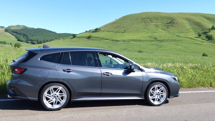 レヴォーグの７月もよろしくお願いいたします・SUBARU・スバル乗りと繋がりたい・レヴォーグ乗りと繋がりたい・ドライブに関するカスタム事例の投稿画像1枚目