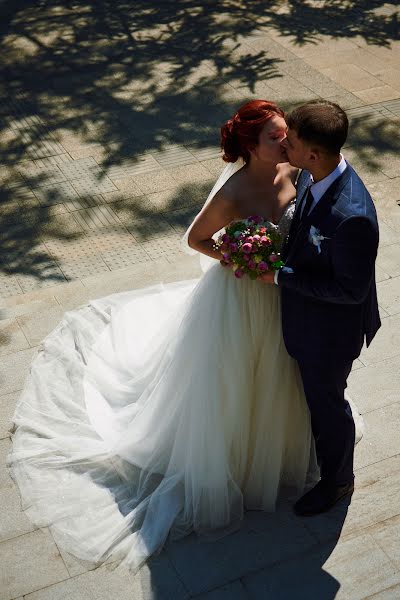 結婚式の写真家Aleksandr Sharov (sashasharoff)。4月11日の写真