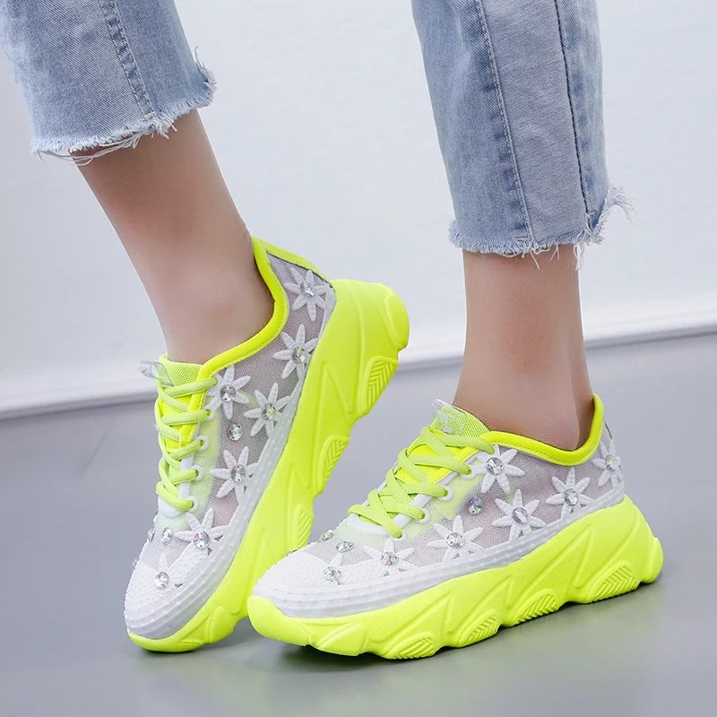 Baskets à plateforme en maille et strass muffin, rehaussez votre style avec éclat et confort, parfaites pour un look tendance et unique.
