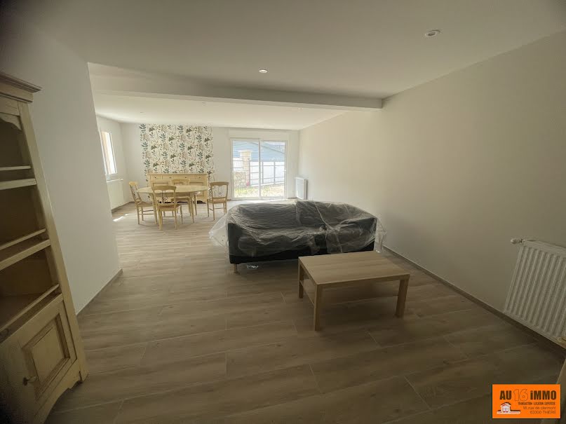 Location meublée maison 4 pièces 120 m² à Palladuc (63550), 840 €