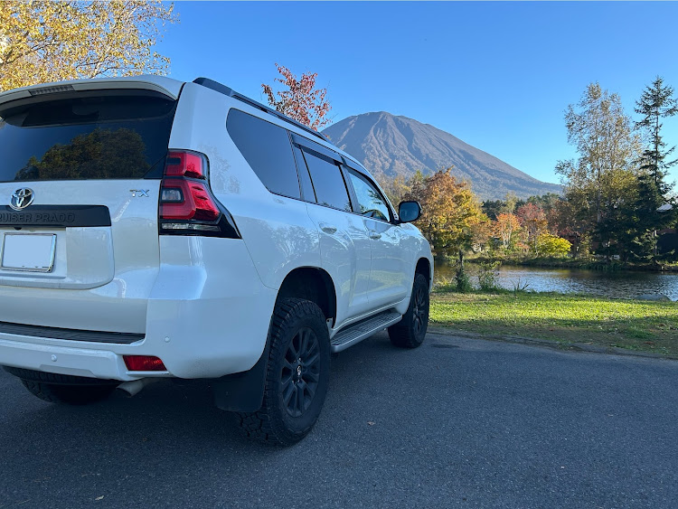 ランドクルーザープラドのマットブラックエディション・275/65r18・三連休中日に関するカスタム事例の投稿画像1枚目