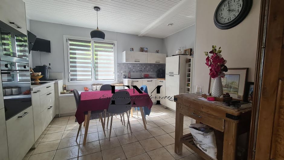 Vente maison 4 pièces 88 m² à Le Bernard (85560), 235 000 €