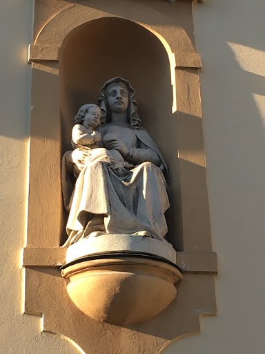Statue at the Courtyard of Schloss Altmannsdorf