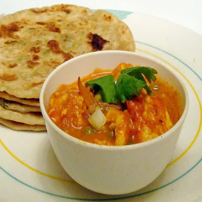 Matar Paneer (200Ml) + 3 Tawa Paratha Combo