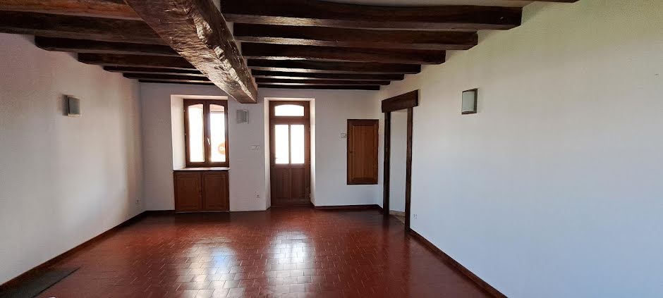 Location  maison 5 pièces 112 m² à Sury-en-Vaux (18300), 653 €