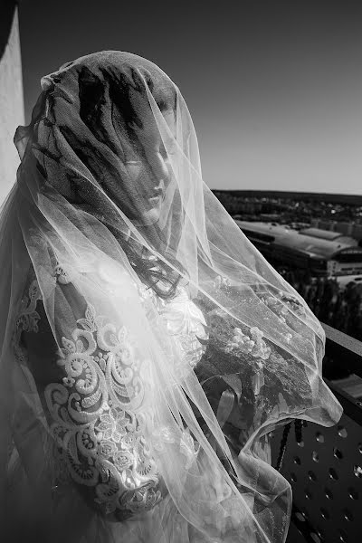 Wedding photographer Marina Syskova (marinasyskova). Photo of 20 August 2020