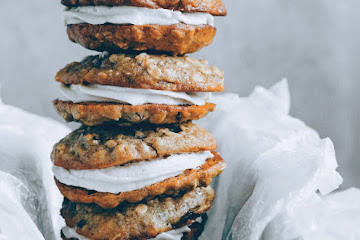 Holiday Oatmeal Cream Pies