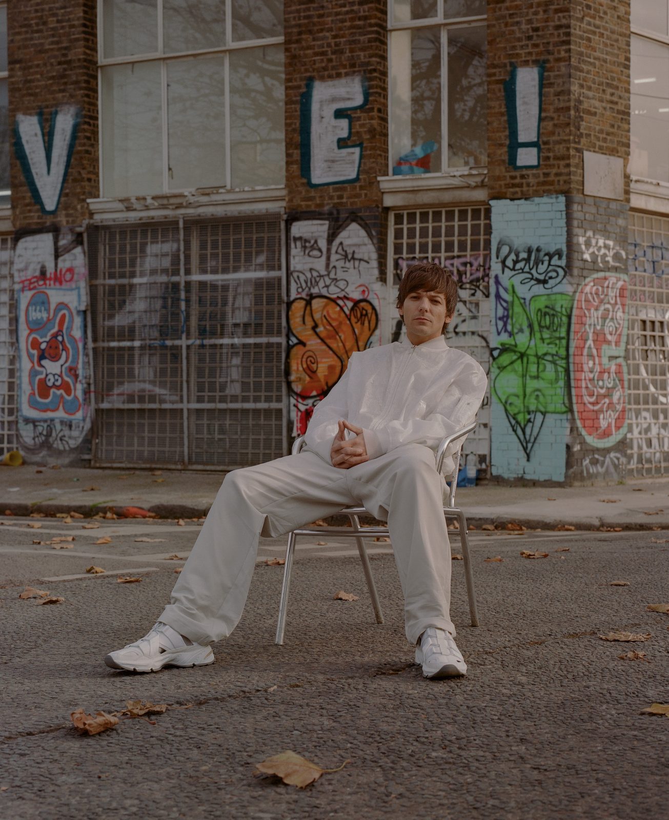 Louis Tomlinson 'Walls' Album Review: Solo Debut Is Britpop-Heavy