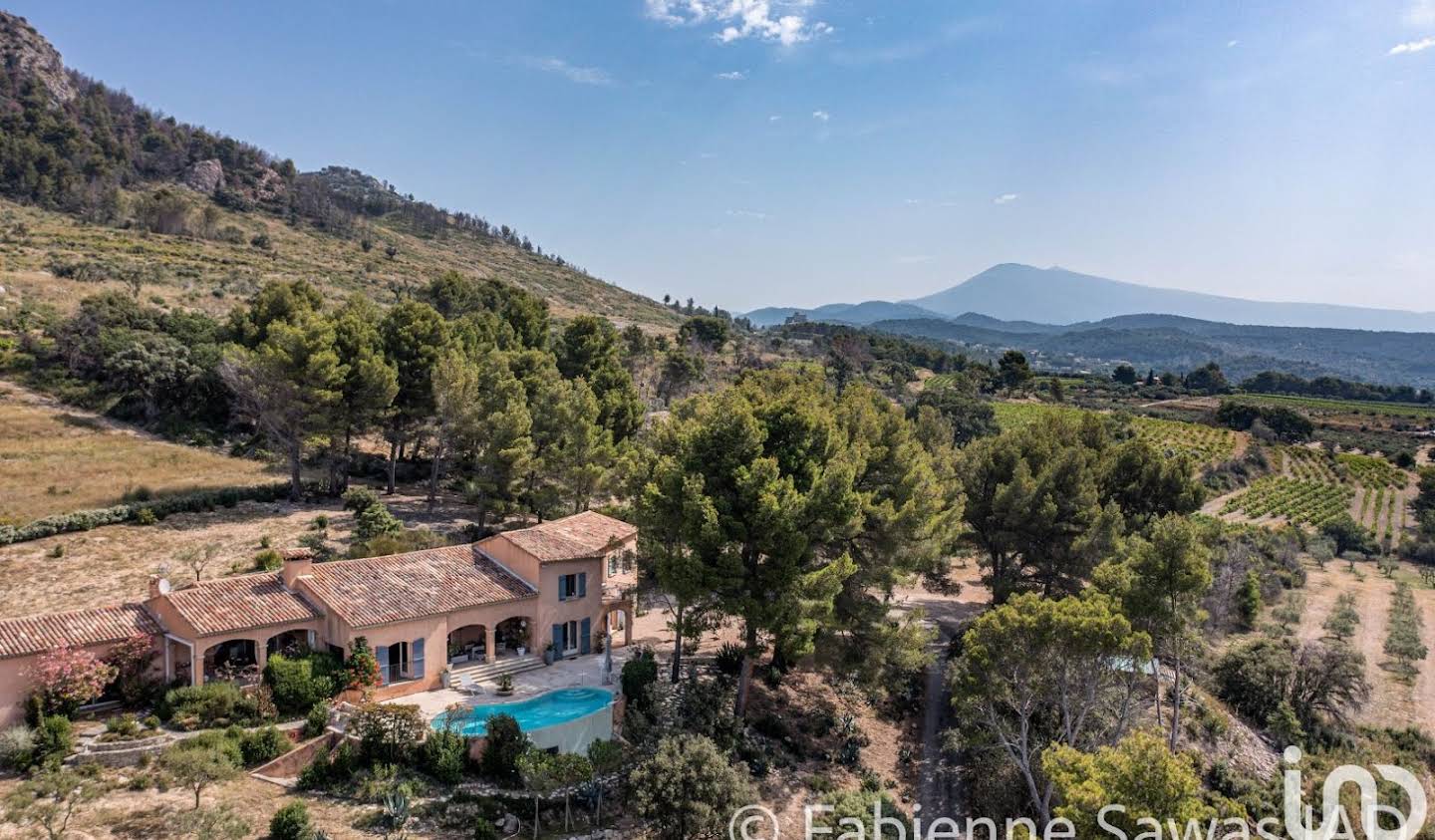 House with pool and terrace Carpentras