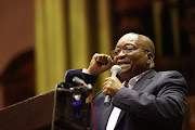 Former president Jacob Zuma has taken to Twitter - instead of the podium - to talk about the land debate. 