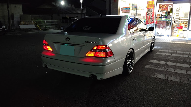 セルシオの洗車・日章旗ステッカーに関するカスタム事例の投稿画像1枚目