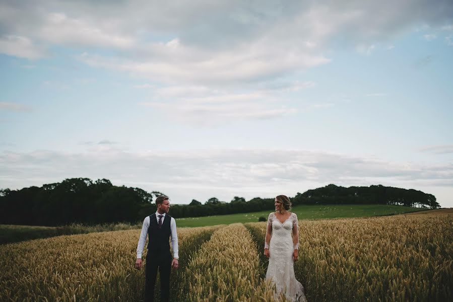 Fotografo di matrimoni Fiona Jamieson (fionajamieson). Foto del 20 aprile 2023