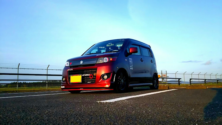 ワゴンRスティングレーの仕事終わりに撮影・天草空港・夕陽がやけに眩しいぜに関するカスタム事例の投稿画像5枚目