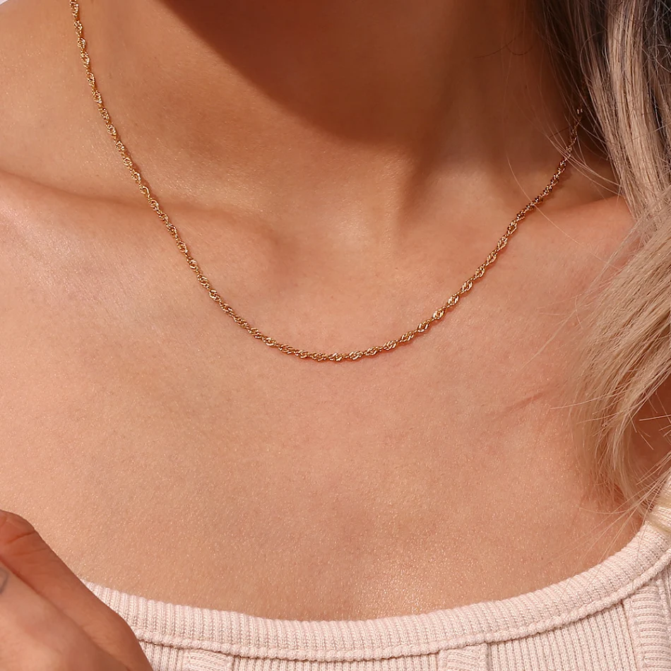 Conjunto choker e pulseira de moda, luxo leve e simplicidade em joias especiais. Para um toque elegante e sofisticado.