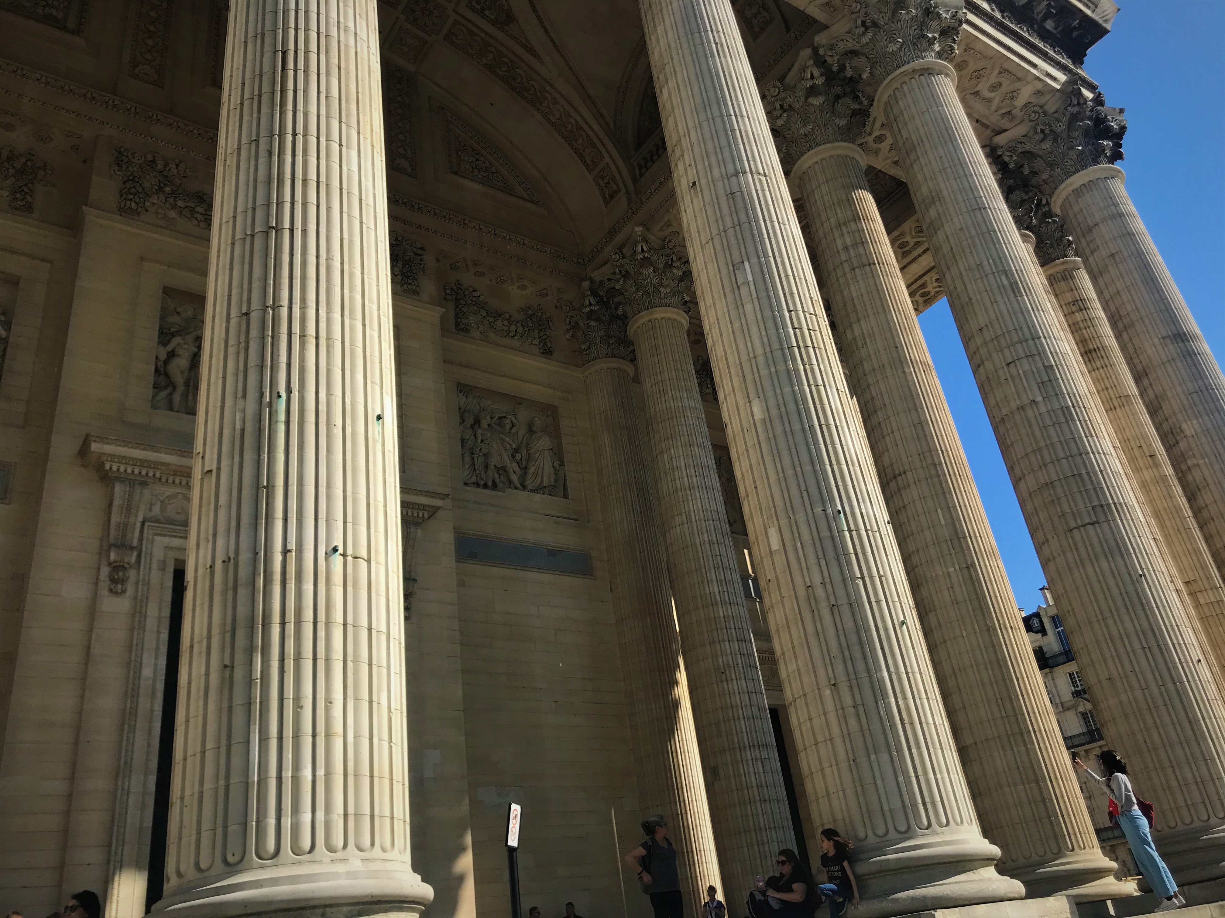le colonne del pantheon di Turizia