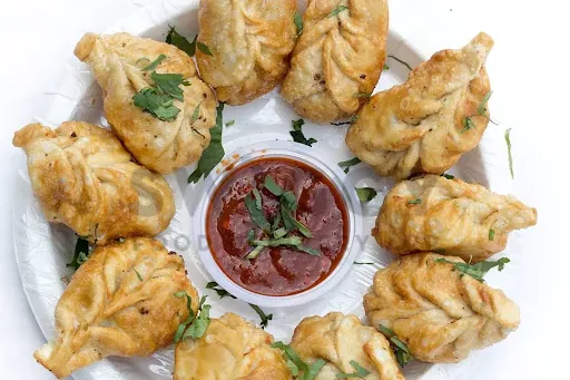 Veg Fried Momos [6 Pieces]