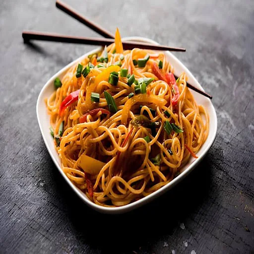 Veg Hakka Noodles