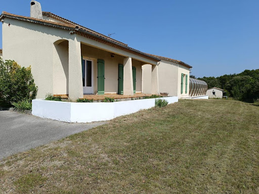 House with pool 2
