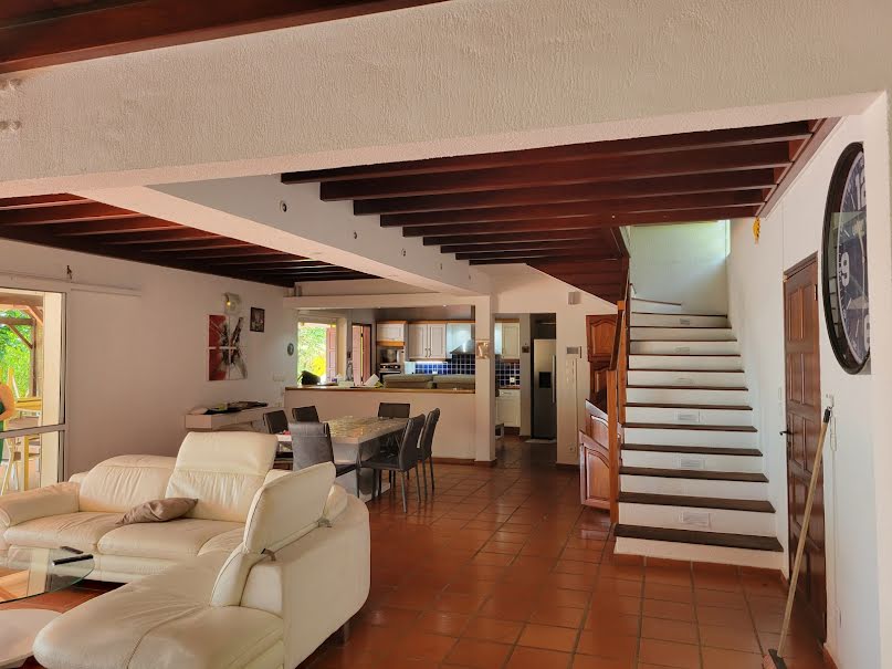 Location meublée villa 8 pièces 260 m² à Petit bourg (97170), 3 800 €
