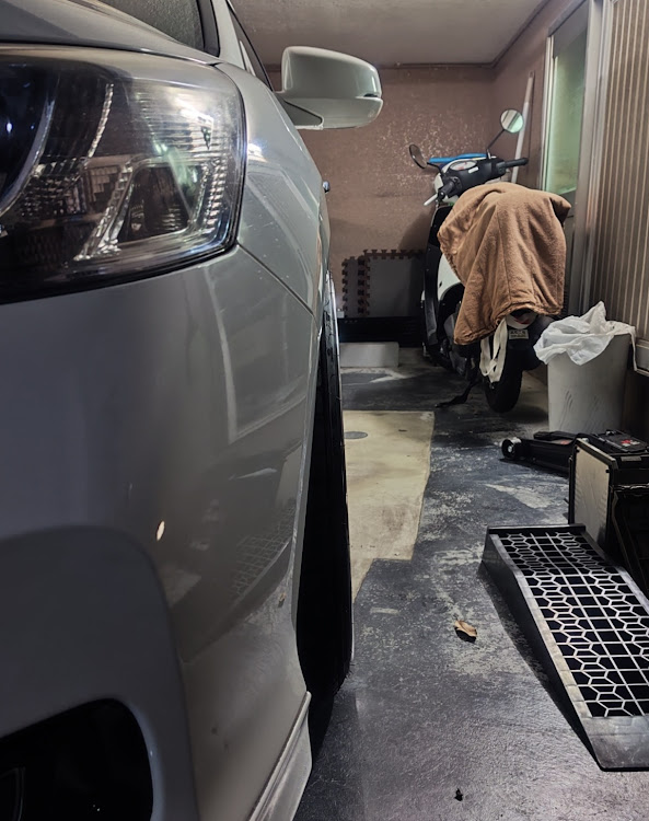 アコードの街灯の下の愛車・EMITZ・workwheels・エアサス・モデューロエアロに関するカスタム事例の投稿画像2枚目