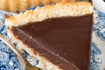 Chocolate Macaroon Pie