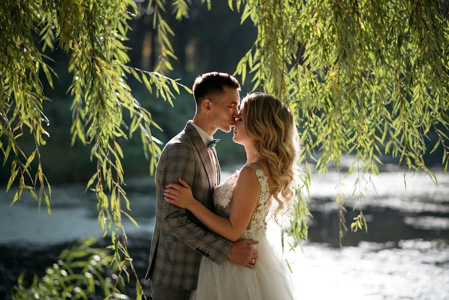 Fotógrafo de casamento Aleksandr Shishkin (just-painter). Foto de 8 de janeiro 2019