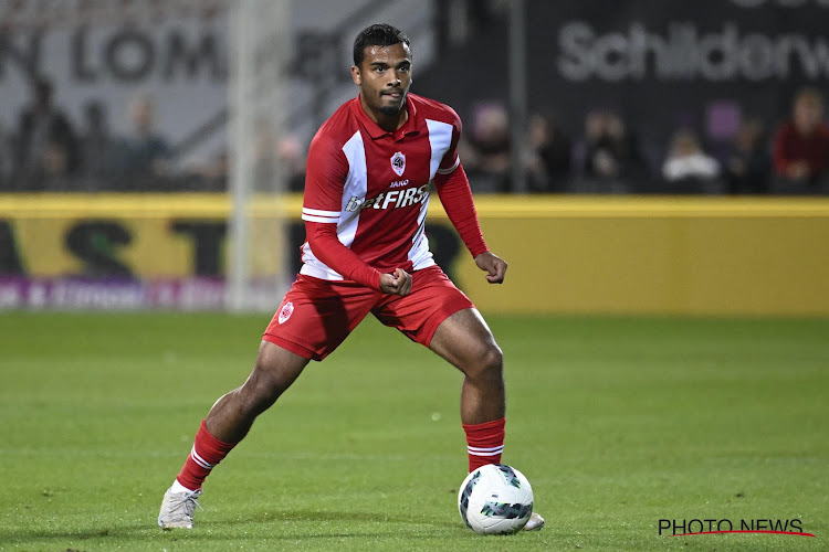 🎥  Wijndal denkt dat hij Zidane is en krijgt rood na kopstoot