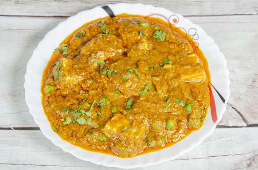 Matar Paneer/Mushroom