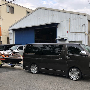 ハイエースバン