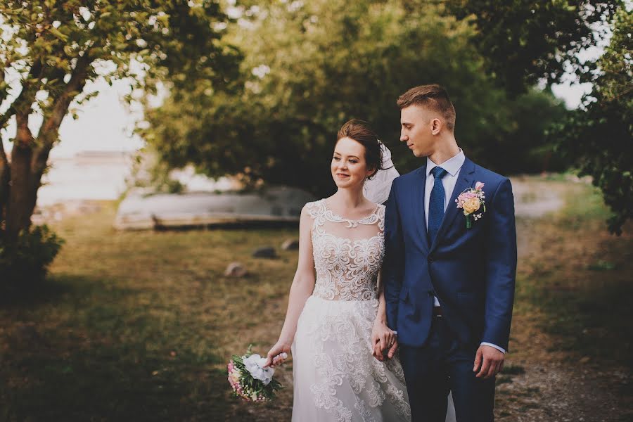 Fotógrafo de casamento Maksim Dubovik (acidmax). Foto de 6 de setembro 2018