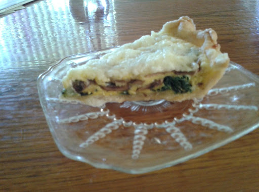 Spinach Mushroom Quiche from the Mushroom Channel home of everything mushrooms.