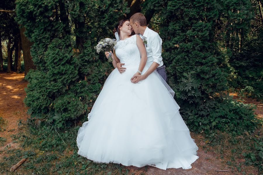 結婚式の写真家Roman Shmelev (romanshmelev)。2015 7月30日の写真