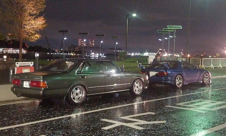 スカイライン GT-Rの大黒PA・横浜某所・8時だョ！変態集合・30年前の車が１番高年式って…・旧車大好きに関するカスタム事例の投稿画像2枚目