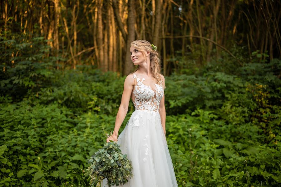 Fotógrafo de casamento Jakub Viktora (viktora). Foto de 4 de setembro 2019